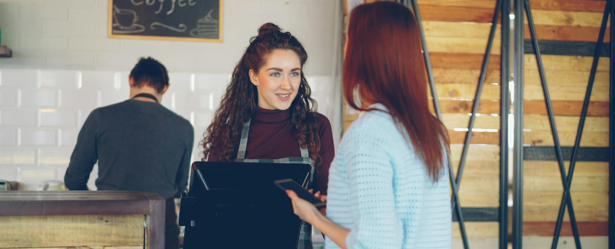 Marketer reviewing remarketing audience performance split by recency window